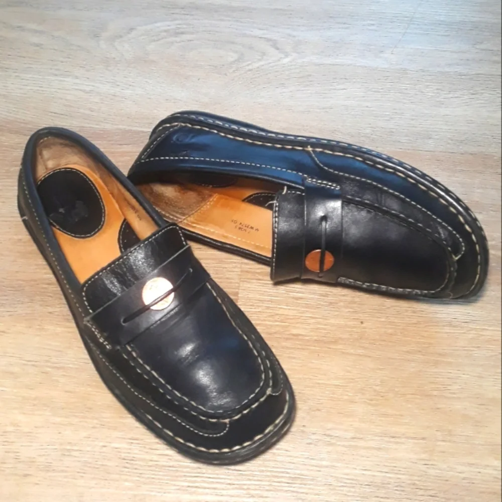 Vintage Born Women's Black Penny Loafers / Size 7.5 Square Toe Slip On Shoes
